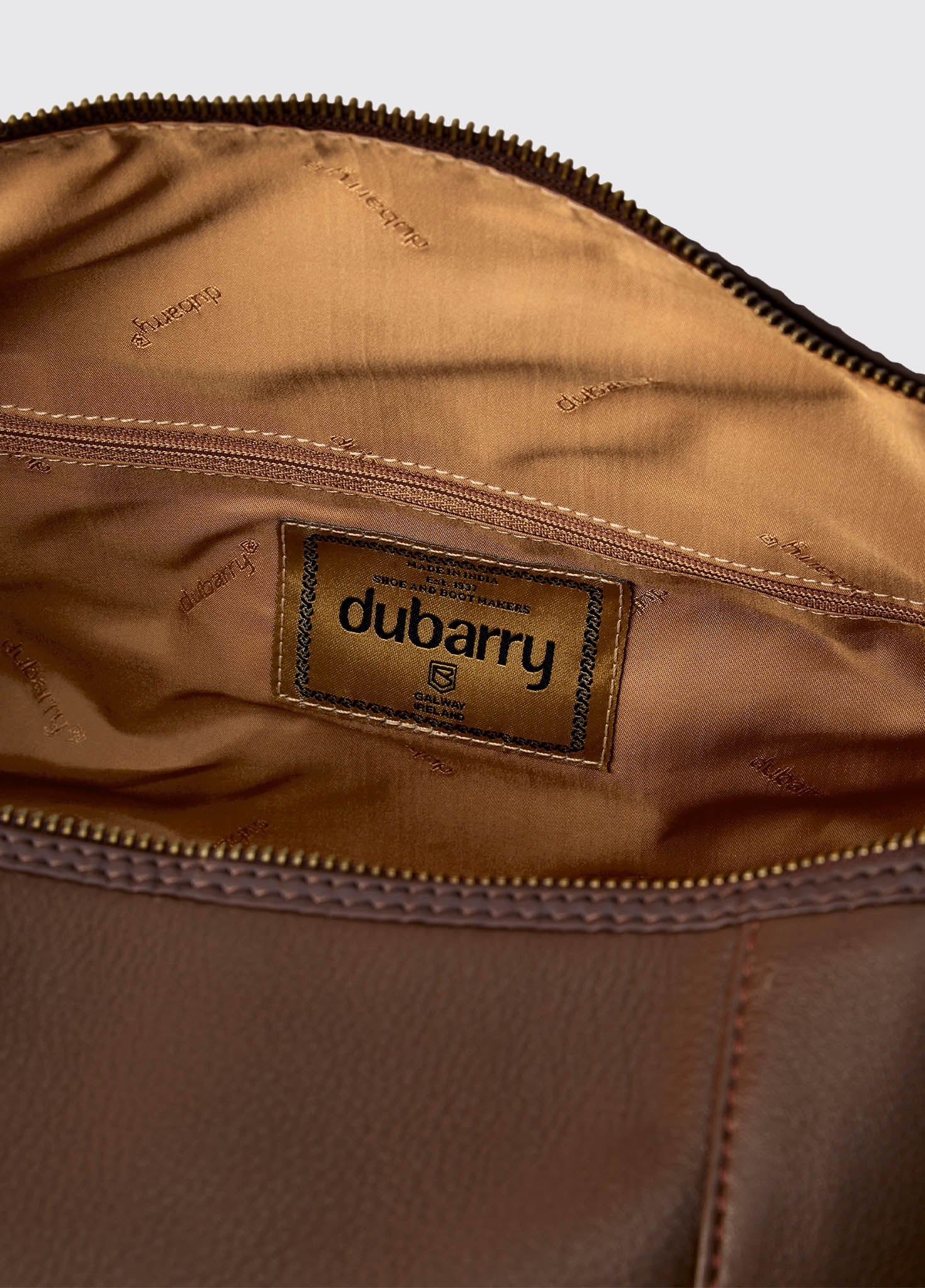 Tollymore  Leather Holdall - Walnut