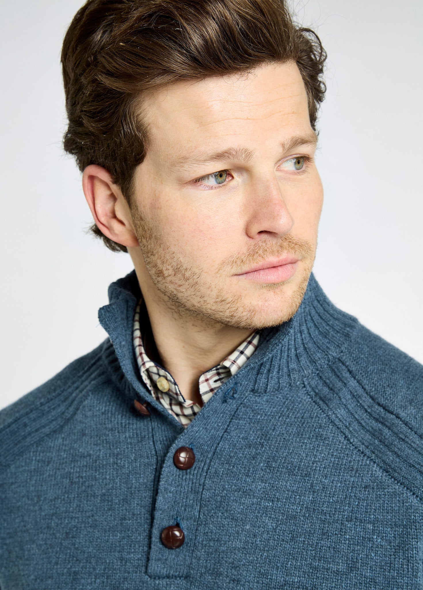 Shields Men’s button neck sweater - Indigo