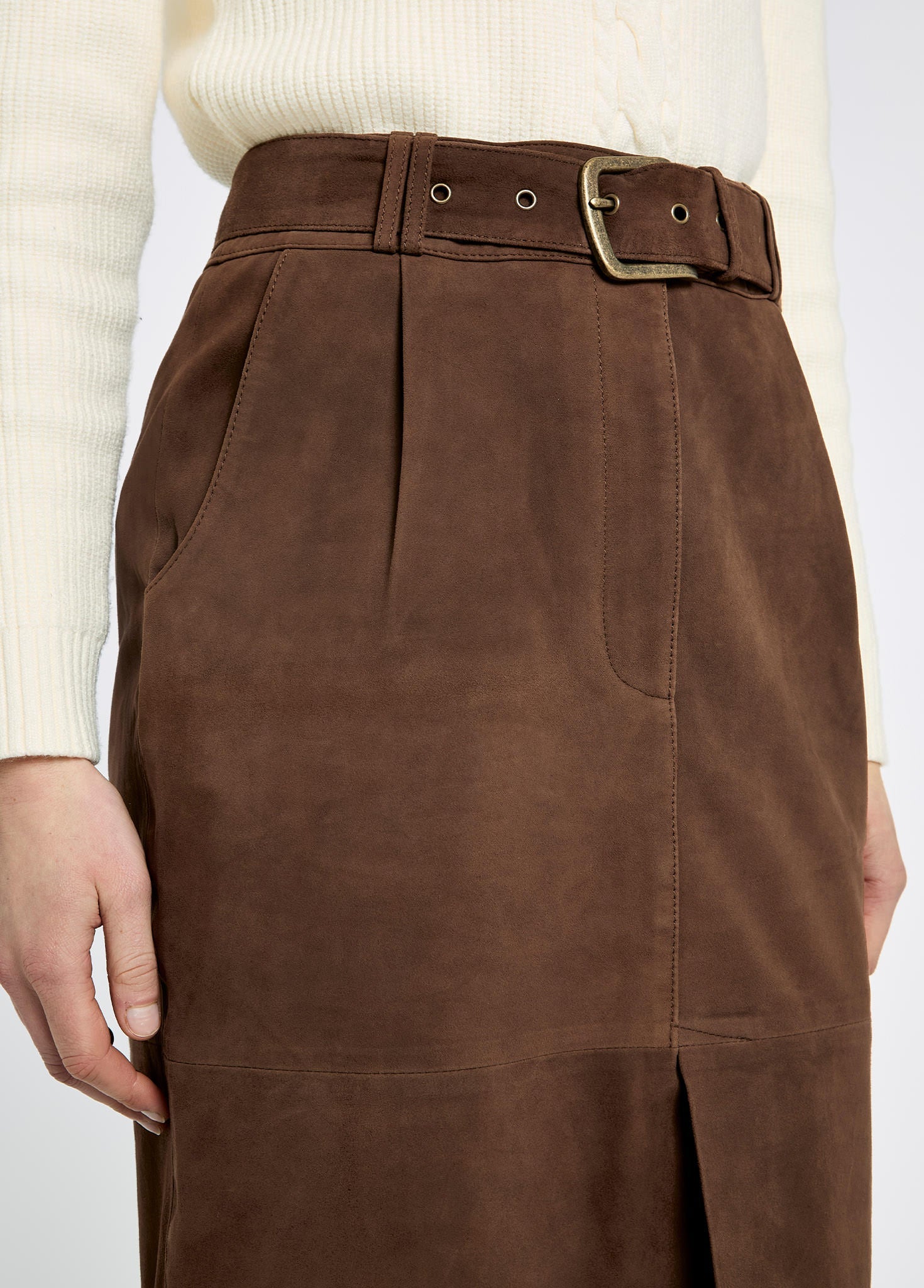 INSCRIRE × H SUEDE TRANSFORM BELT SKIRT Sullivan Ladies' Knee-length belted suede skirt - Walnut
